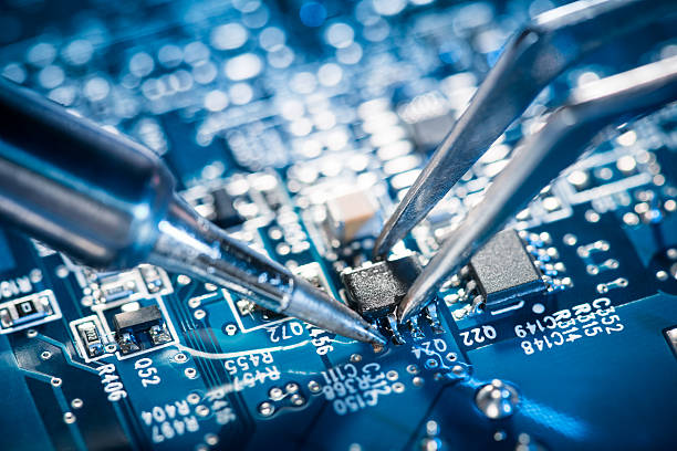soldering-transistor-on-circuit-board